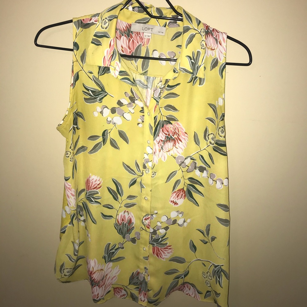 Sleeveless Floral Button Up